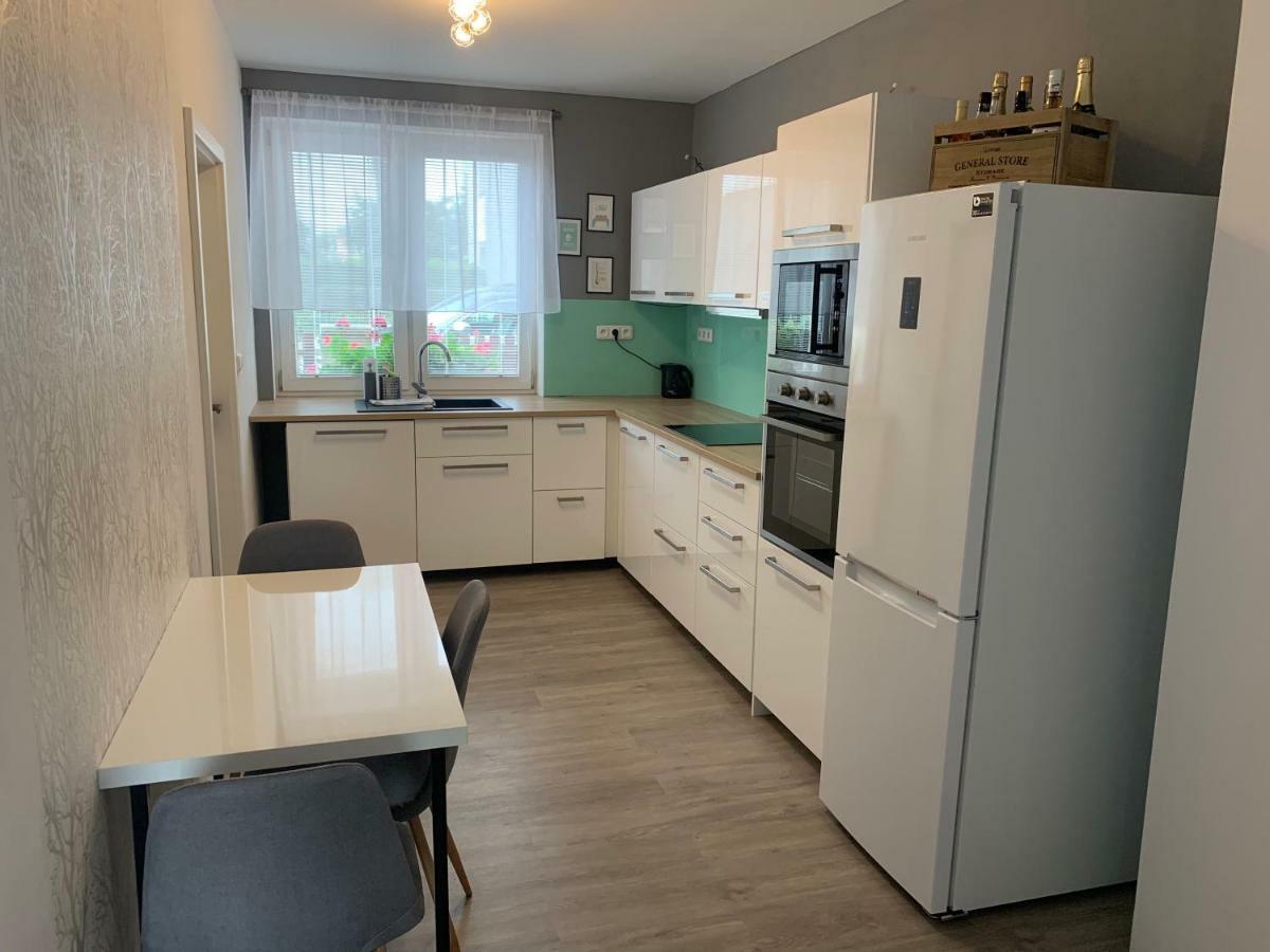 Tolarova Apartman Pardubice Zewnętrze zdjęcie
